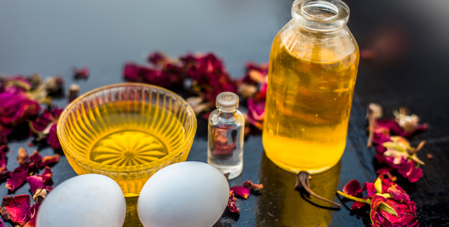 Castor Oil in the Belly Button: Uses, Benefits, Myths & Safety